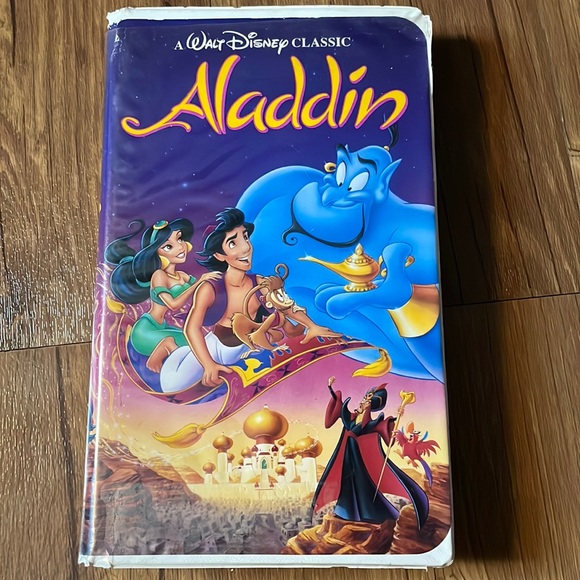 Aladdin VHS Tape - Picture 1 of 4